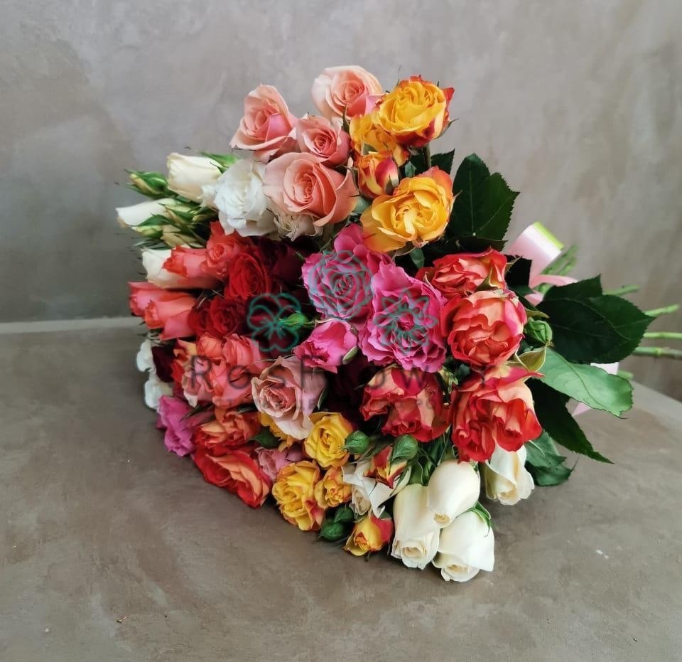 Букет цветов из: Розы в Новый Уоян