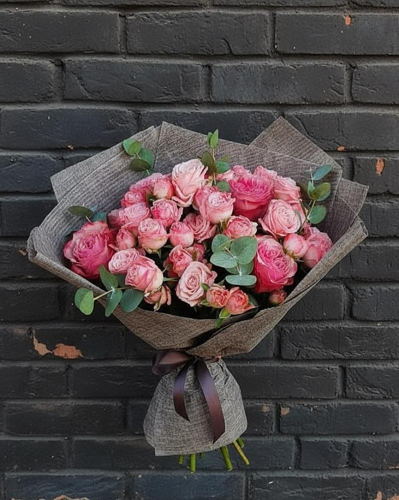 Букет цветов из: Розы в Новый Уоян