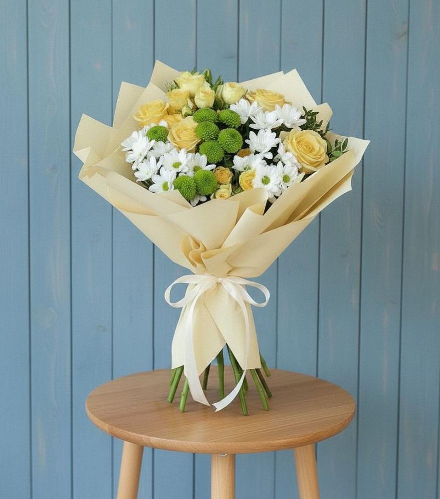 Букет цветов из: Хризантемы и Розы в Новый Уоян