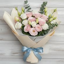 Букет цветов из:  Лизиантусы #REPLACE_PRED# Новый Уоян