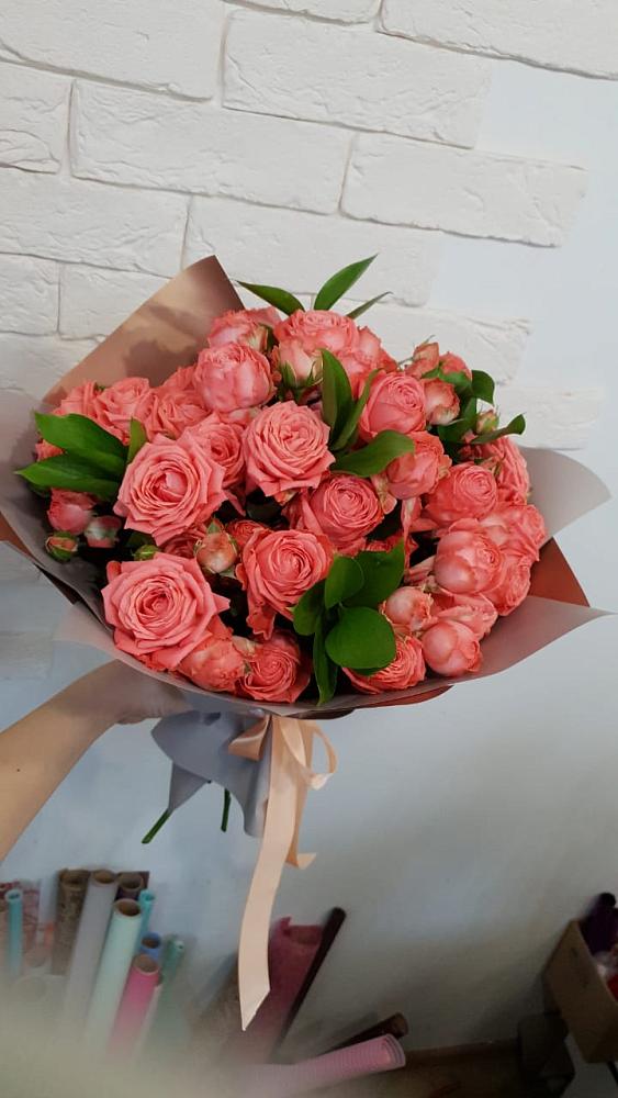 Букет цветов из: Розы в Новый Уоян