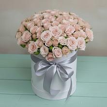 Цветочная композиция из Розы в шляпной коробке в Новый Уоян