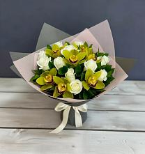 Букет цветов из:  Орхидеи и Розы #REPLACE_PRED# Новый Уоян