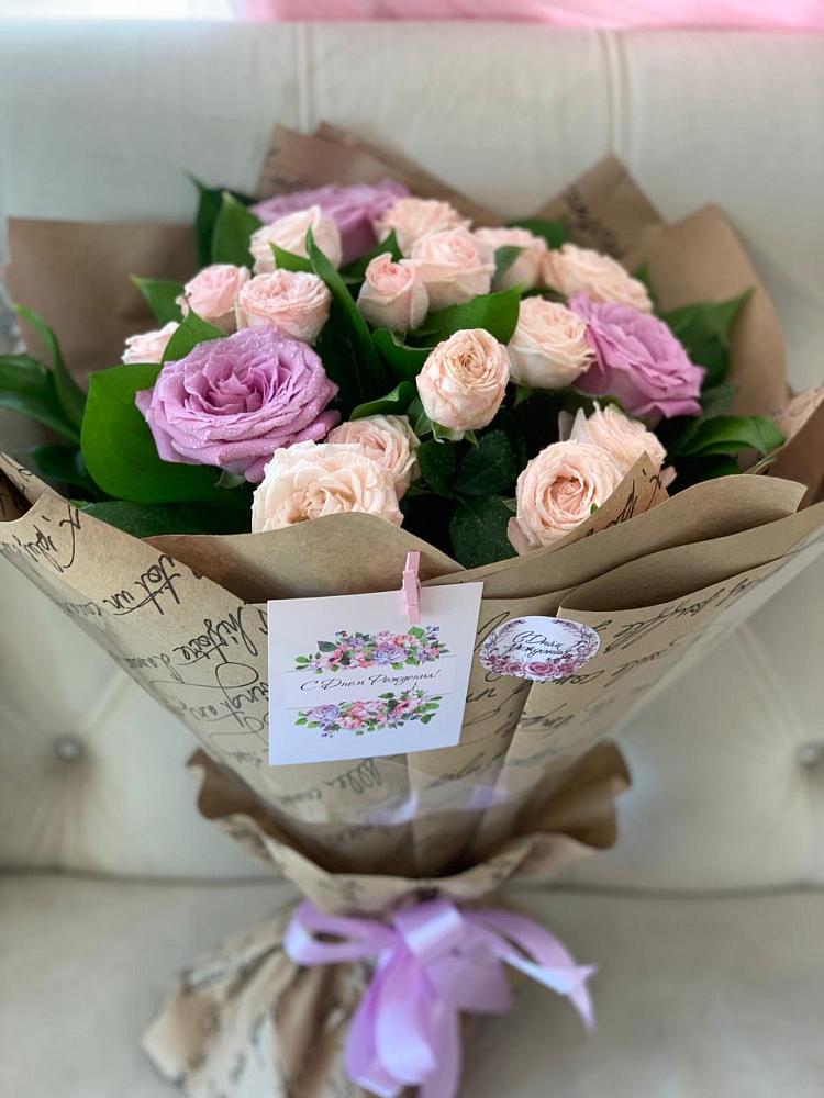 Букет цветов из: Розы в Новый Уоян