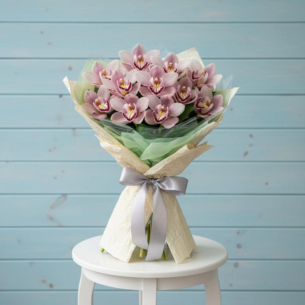 Букет цветов из: Орхидеи и Розы в Новый Уоян