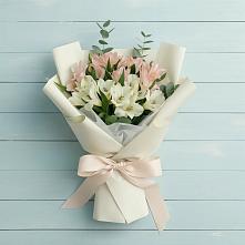 Букет цветов из:  Альстромерии #REPLACE_PRED# Новый Уоян