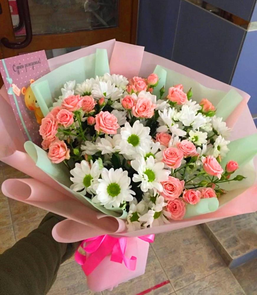 Букет цветов из: Розы и Хризантемы в Новый Уоян