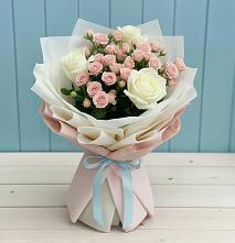 Букет цветов из:  Розы #REPLACE_PRED# Новый Уоян