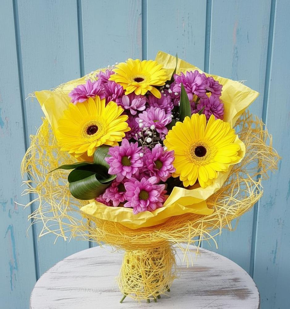 Букет цветов из: Хризантемы и Герберы в Новый Уоян