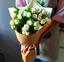 Букет цветов из:  Розы #REPLACE_PRED# Новый Уоян