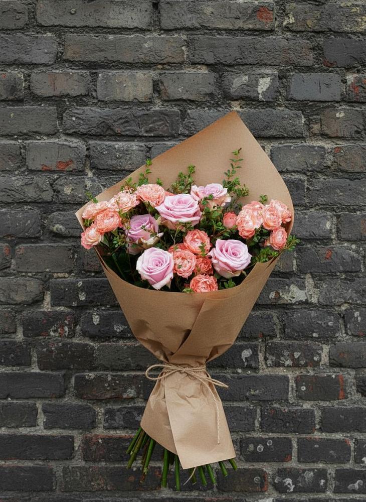 Букет цветов из: Розы в Новый Уоян