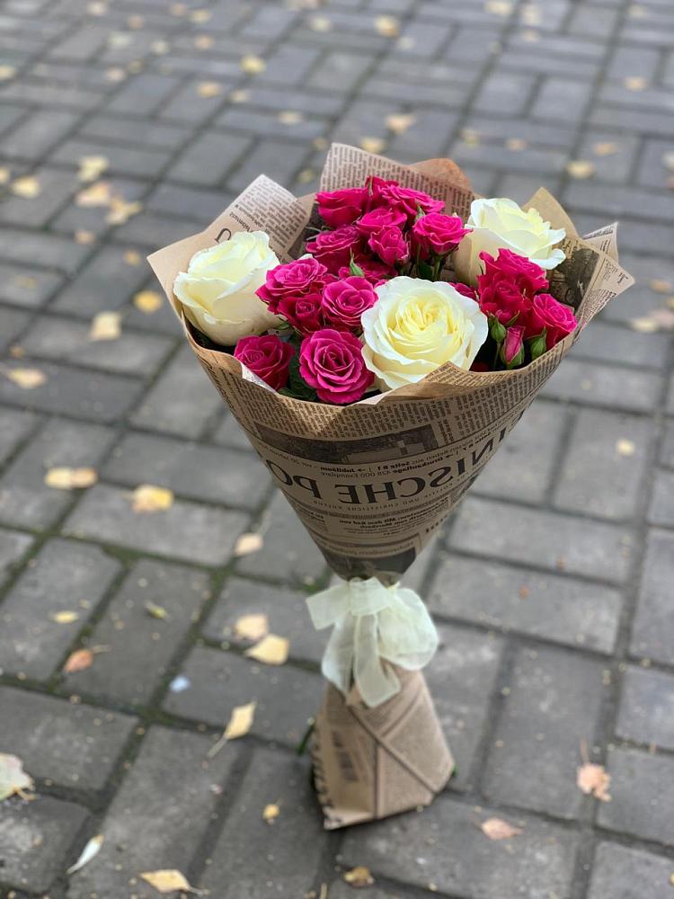 Букет цветов из: Розы в Новый Уоян