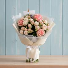 Букет цветов из:  Розы #REPLACE_PRED# Новый Уоян