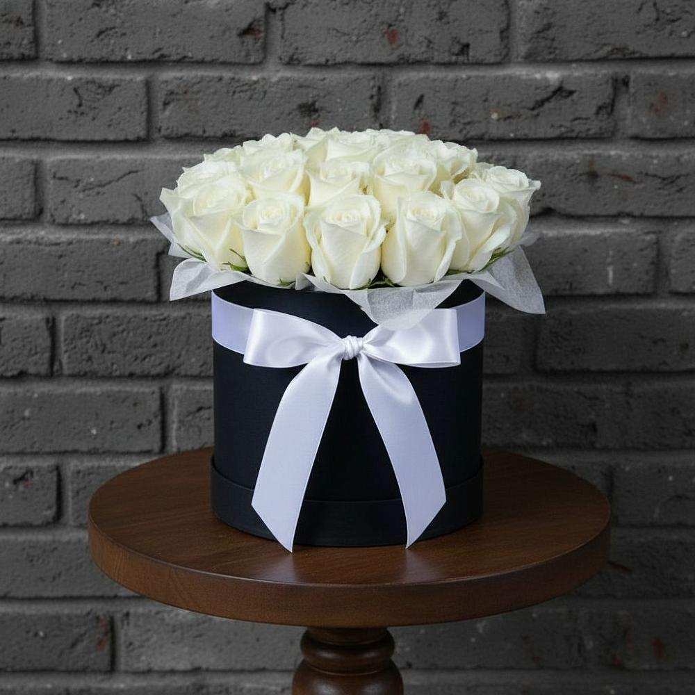 Цветочная композиция из Розы в шляпной коробке в Новый Уоян