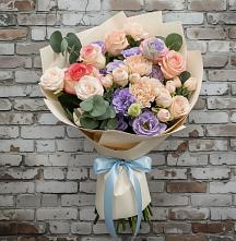 Букет цветов из:  Розы, Лизиантусы и Гвоздики #REPLACE_PRED# Новый Уоян