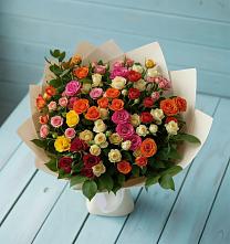 Букет Микс из разноцветных кустовых роз в Новый Уоян